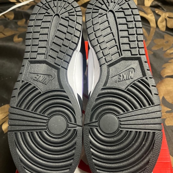 Men’s Nike Dunk size 8.5 - Picture 2 of 5